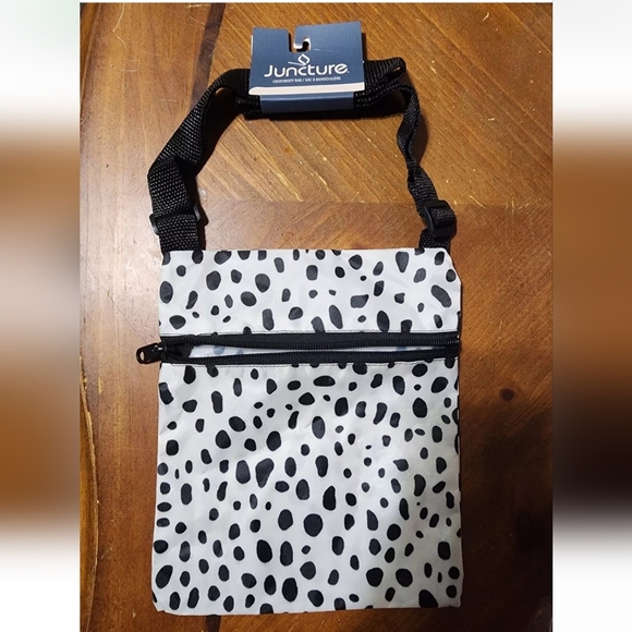 Juncture Handbags - Juncture Black and White Crossbody Bag NWT